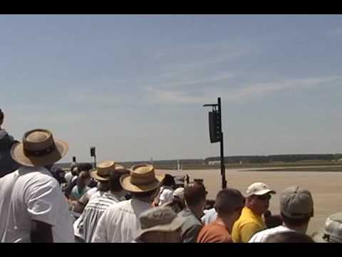 Langley AFB Airshow 2009 - F-22 Raptor Demo (The Show Steeler!!)