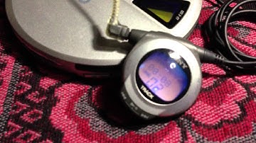 sony walkman D-E01 is playing