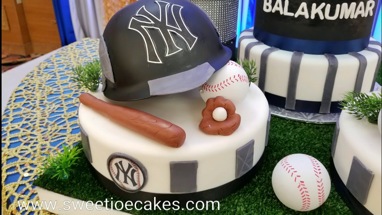 New York Yankees Baseball Cake Theme by sweetjoecakes.com 