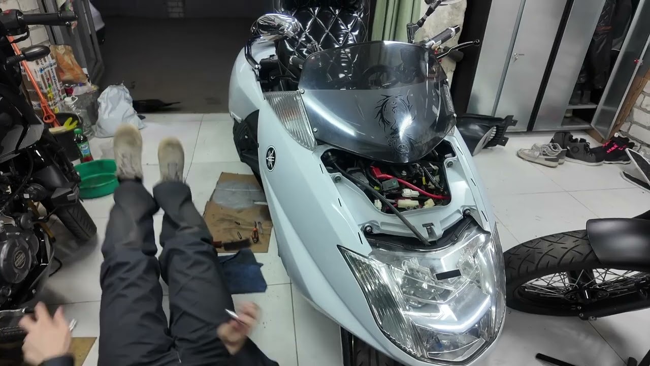 Yamaha Maxam/Morphos/Majesty замена охлаждающей жидкости (changing the coolaint fluid)