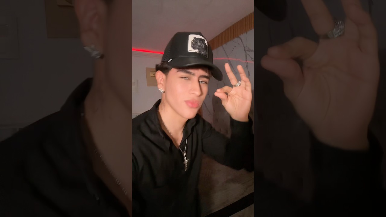 De quien son esos ojos? 😳 