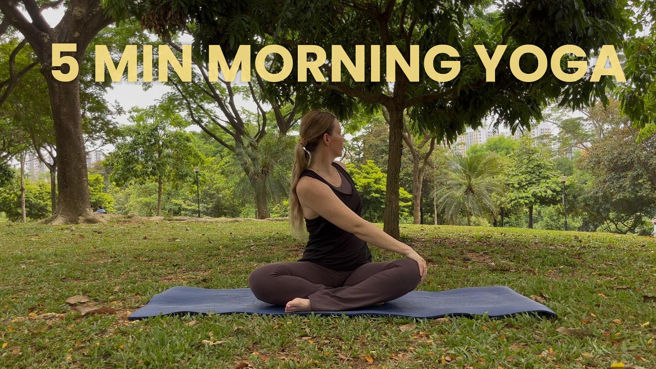 5 Minute Morning Yoga Stretch - YouTube