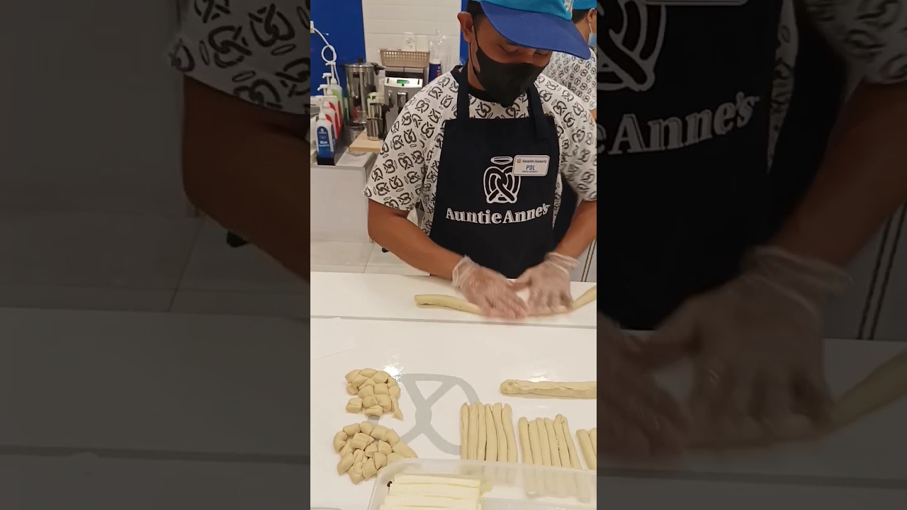 mall hopping 😁 and snack at Auntie Anne's, One Ayala Mall 