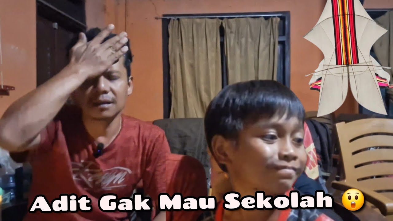 ADIT GAK MAU SEKOLAH...!!! Maunya Jualan Layangan