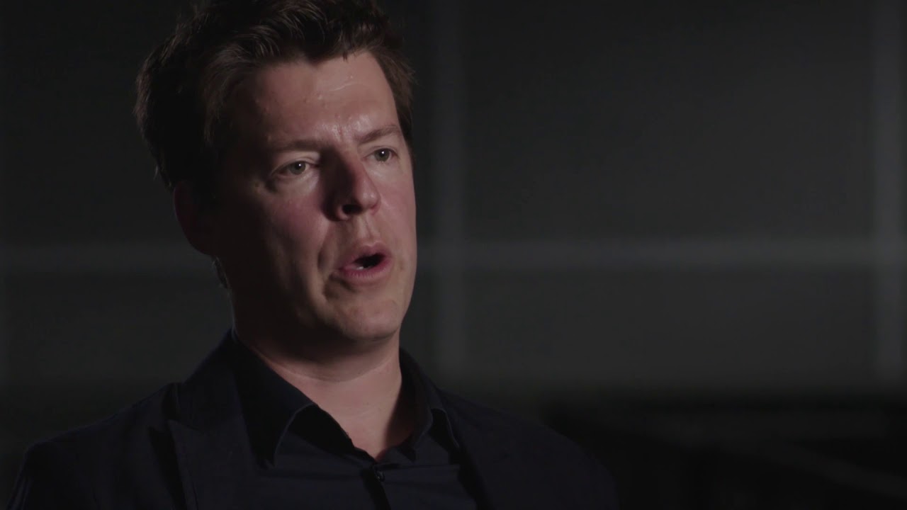 Philipp Kaiser: Cindy Sherman Imitation of Life