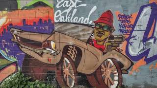 Discovering Oakland's Urban Canvas: Graffiti Tour of Back Streets, Alleys, and Street Art. 02