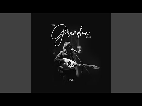 UNIQUE - Mundo (The Grandma Tour (Live))