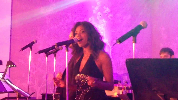 ANNETTE MOORE SINGER