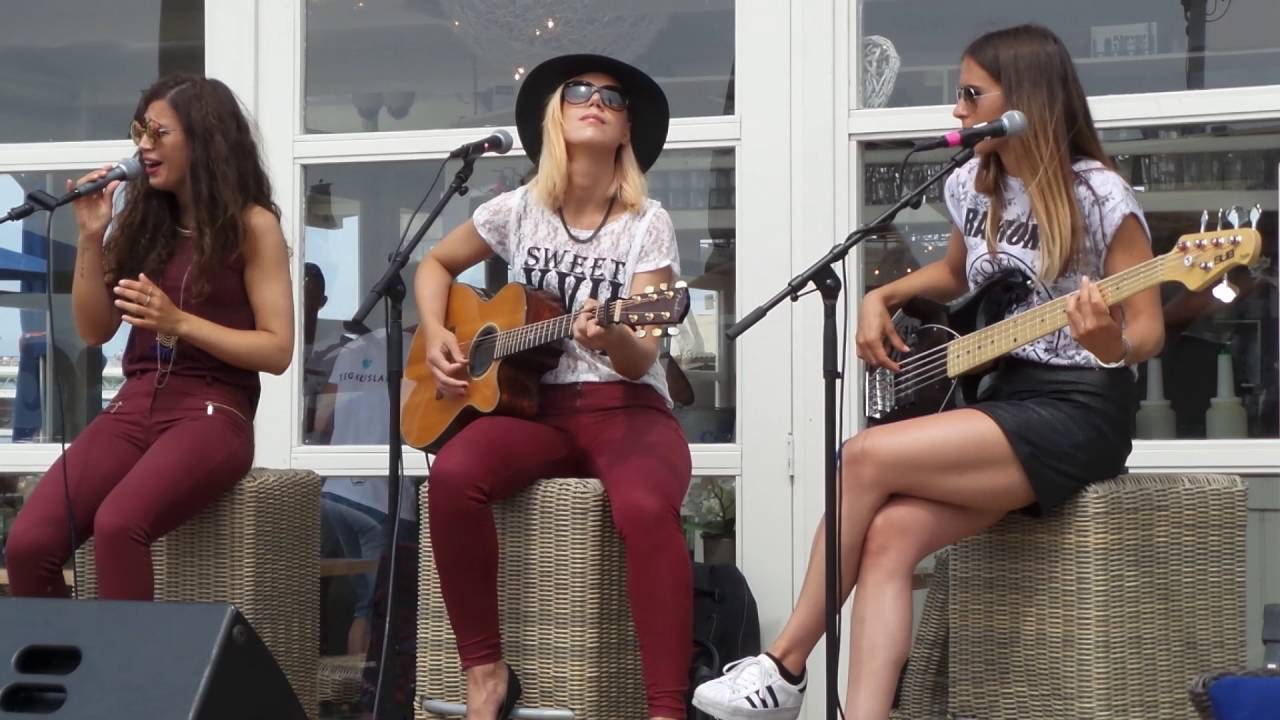 Pink Try performed by Luminize at Vj Wendy