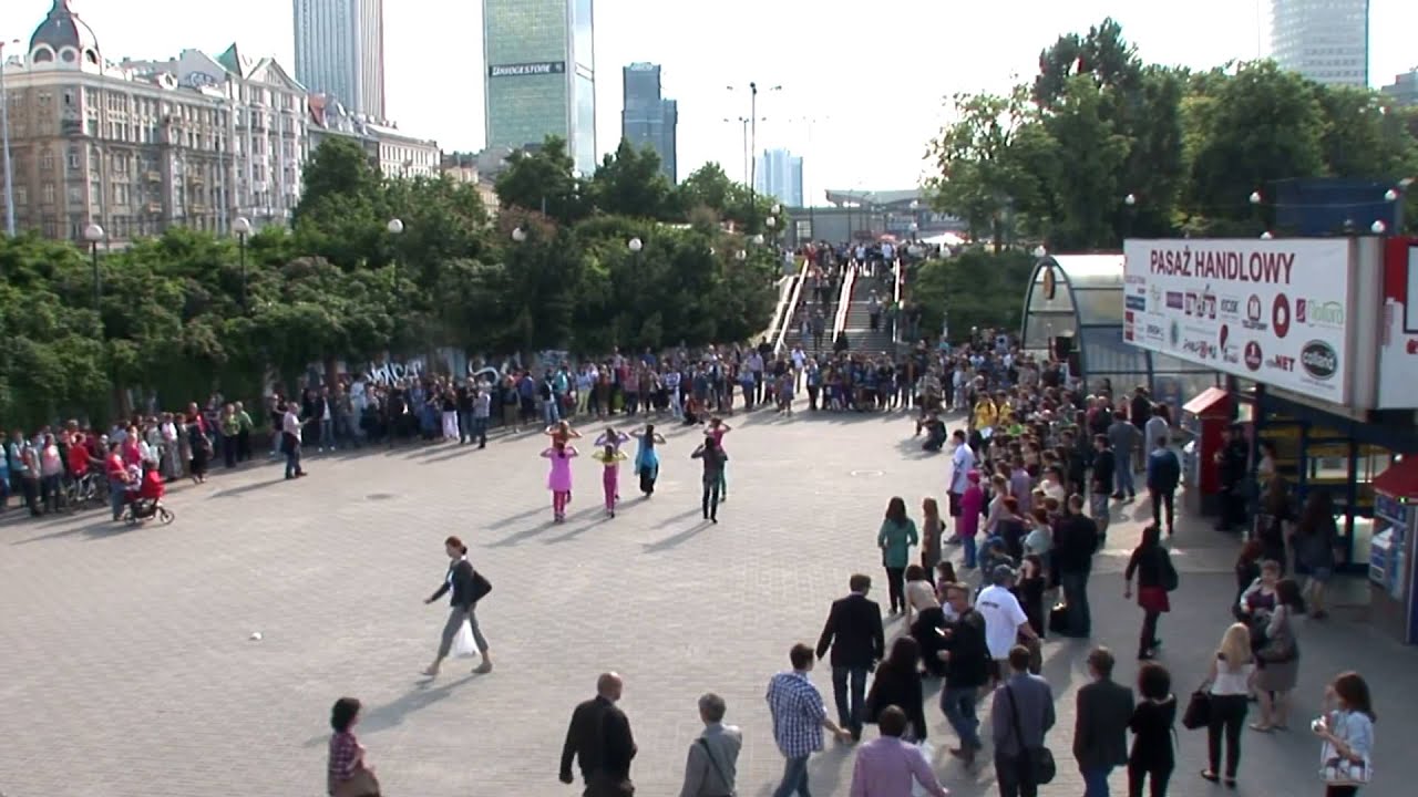 THE FIRST BOLLYWOOD FLASH MOB IN POLAND! 31 05 2013