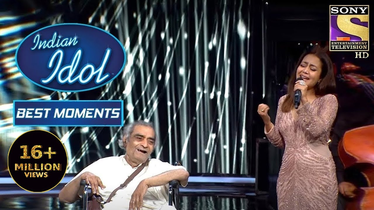 Neha Kakkar हुई Santosh Ji की Story से Emotional, दिया एक Special Gift | Indian Idol Season 12