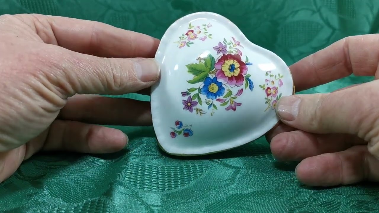 Vintage Royal Grafton Bone China Malvern Heart Box