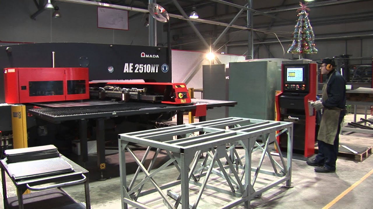 Работа координатно-револьверного пресса AMADA AE 2510 NT
