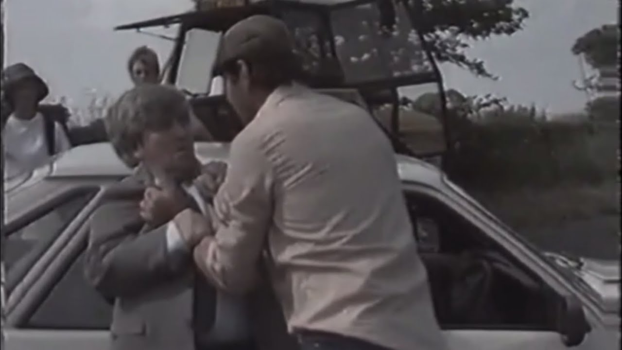 Emmerdale Farm - Jack Sugden Vs a Dangerous Driver (18/9/1986)