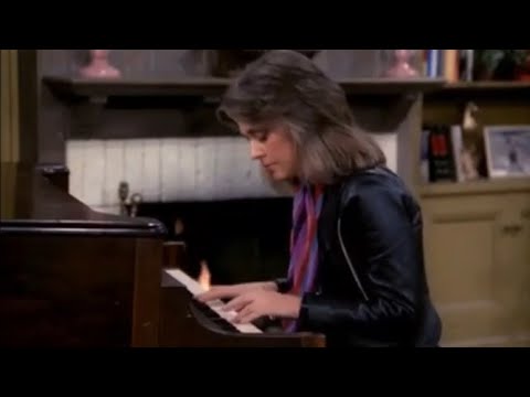 Suzi Quatro Plays Her Unreleased Song Believe On Happy Days