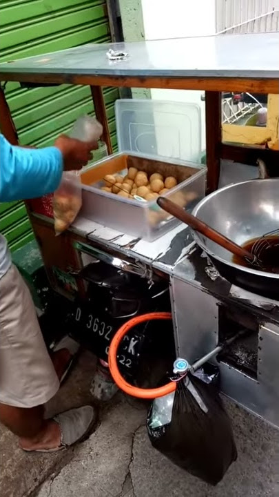 Tahu bulat wakwaw, nadanya beda dari tukang tahu bulat yang lain