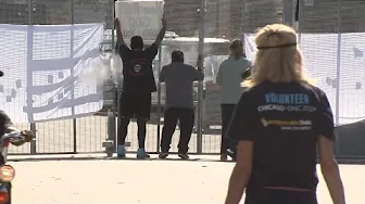 Illinois leaders call for removal of Broadview ICE facility fence as judge's deadline nears