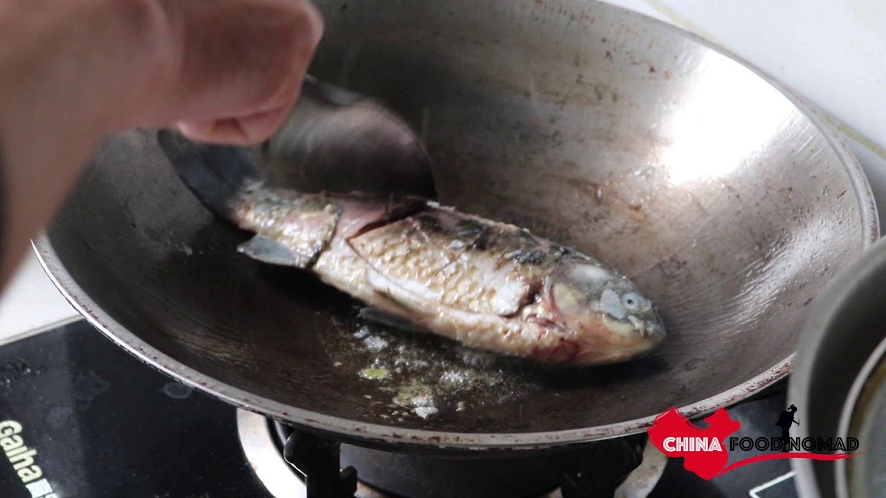 Amazing Home Cooked Chinese Food-How to Braise Crucian Carp& How to Make Crucian Carp Soup? | China Food Nomad