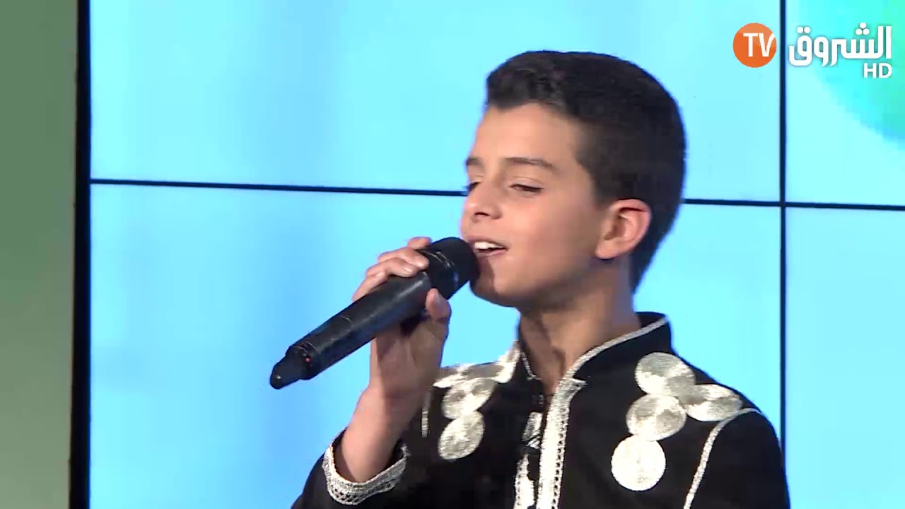 أنشودة عذبة بصوت البراءة الجزائرية والفلسطينية في بلاطو  مزامير داوود  ...