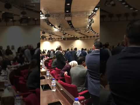 بالفيديو هتافات داخل البرلمان تطالب باستضافة عبد المهدي فورا