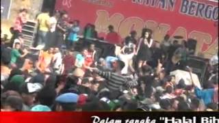 Download Lagu Dangdut Live: 13  SIMALAKAMA MONATA LIVE GODO PATI 2014 MP3