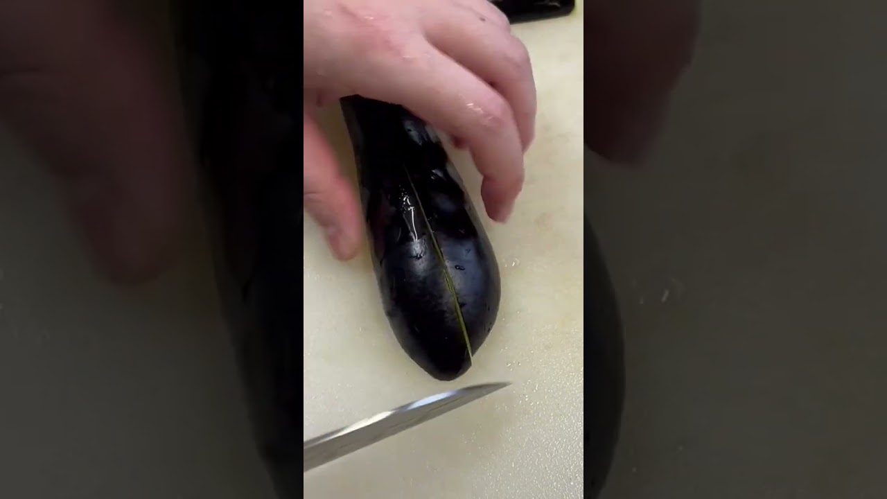 ナスの角切り【鶏胸肉のトマトソースがけ】