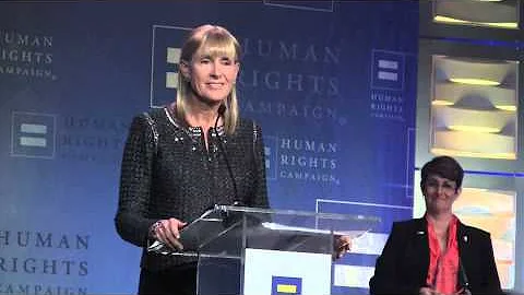 Dr. Bobbi Lancaster, M.D. Accepts 2015 HRC AZ Indi...