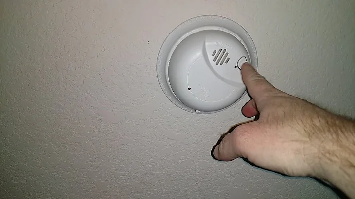 Change Smoke Alarm Battery. First Alert 9120B