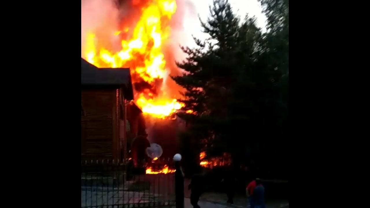 Пожар в боровом. Многоэтажный дом. Боровое пожар сегодня. Пожар в боровом. Пожар в боровом.