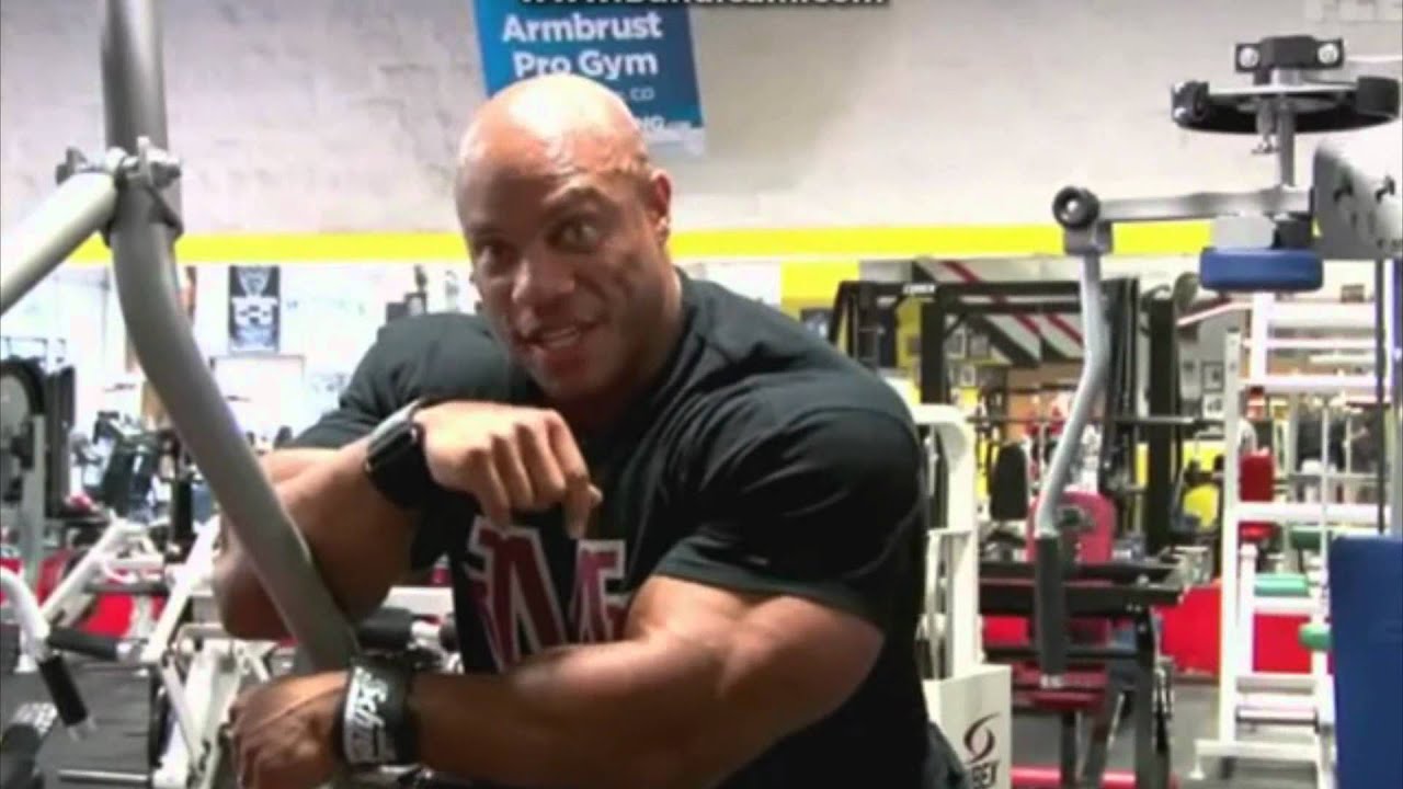 Phil Heath - Quest For A Sandow 2010 Back, Chest and Leg FULL TRAINING VIDEO