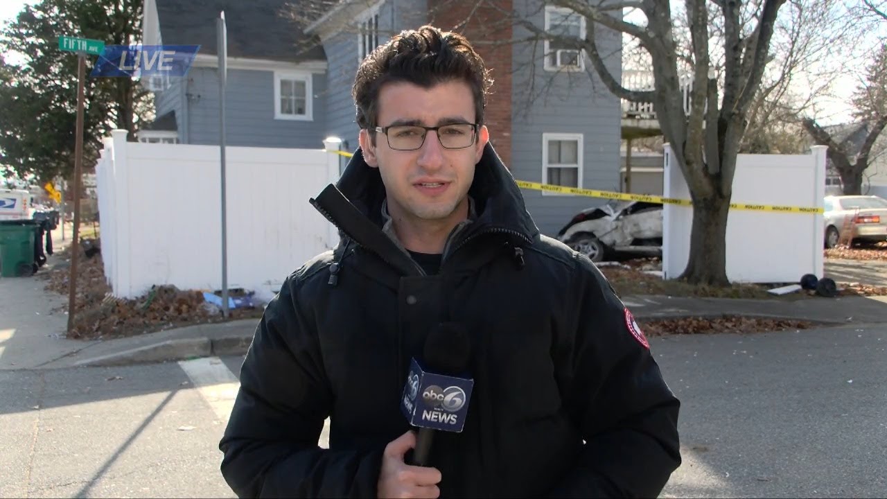 Warwick Elmwood Ave car crashes - YouTube