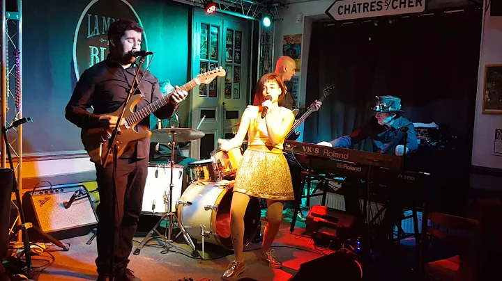 Little Mouse & the hungry Cats  la Maison du Blues...