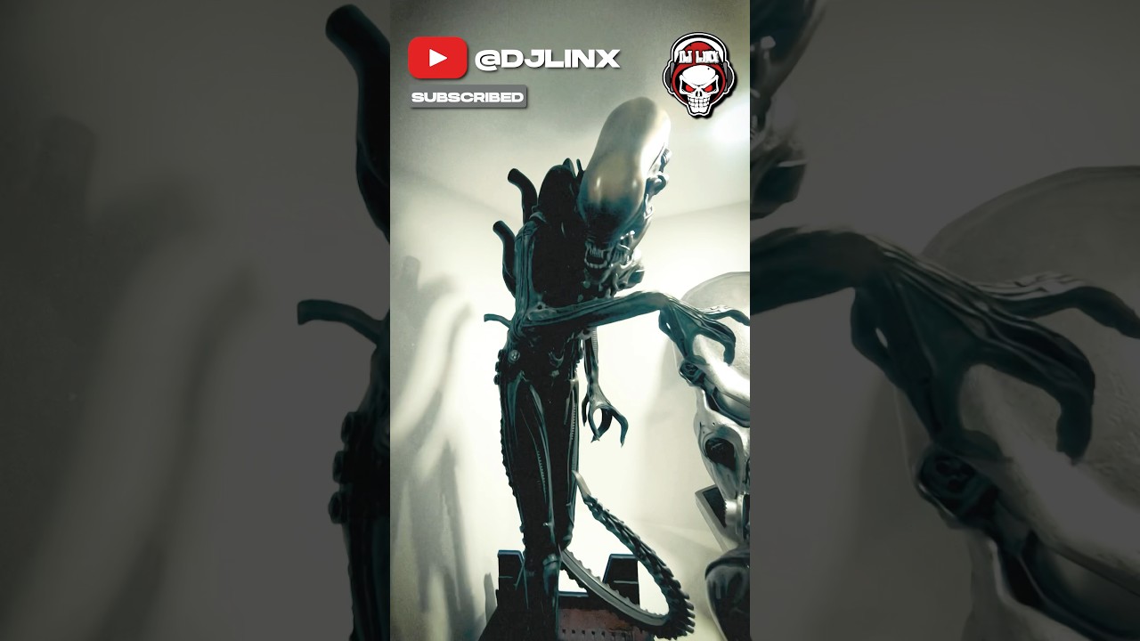 MY ALIEN & PREDATOR COLLECTION | THOUGHTS? #shorts #statues