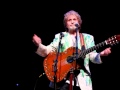 Jon Anderson recount's his first meeting with Vangelis and sings "I'll find my way Home".