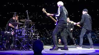 U2 Saitama Bad w/ Heroes 2019-12-04 - U2gigs.com