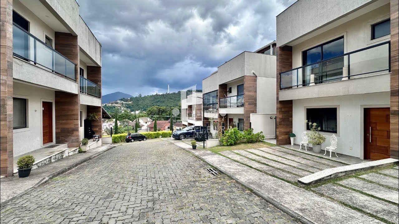 ⚜️VENDIDO⚜️Casa em condomínio à venda no bairro IÚCAS na cidade de Teresópolis Rj!