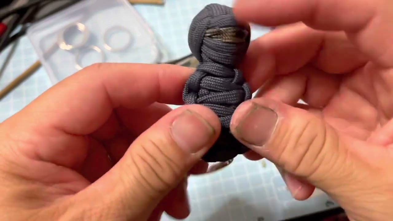 パラコード　忍者キーホルダーの作り方　paracord ninja