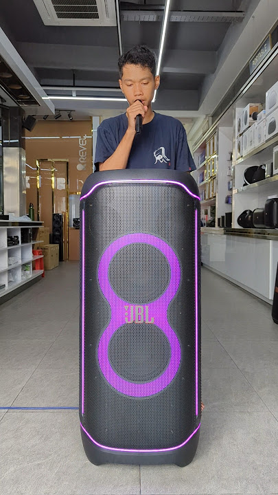 Wireless Microphone with JBL Partybox Ultimate #jblpartybox #bluetoothspeaker #microphone #karaoke