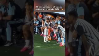 Thiago Almada le ofreció su asiento y Messi hizo esto 🇦🇷🐐