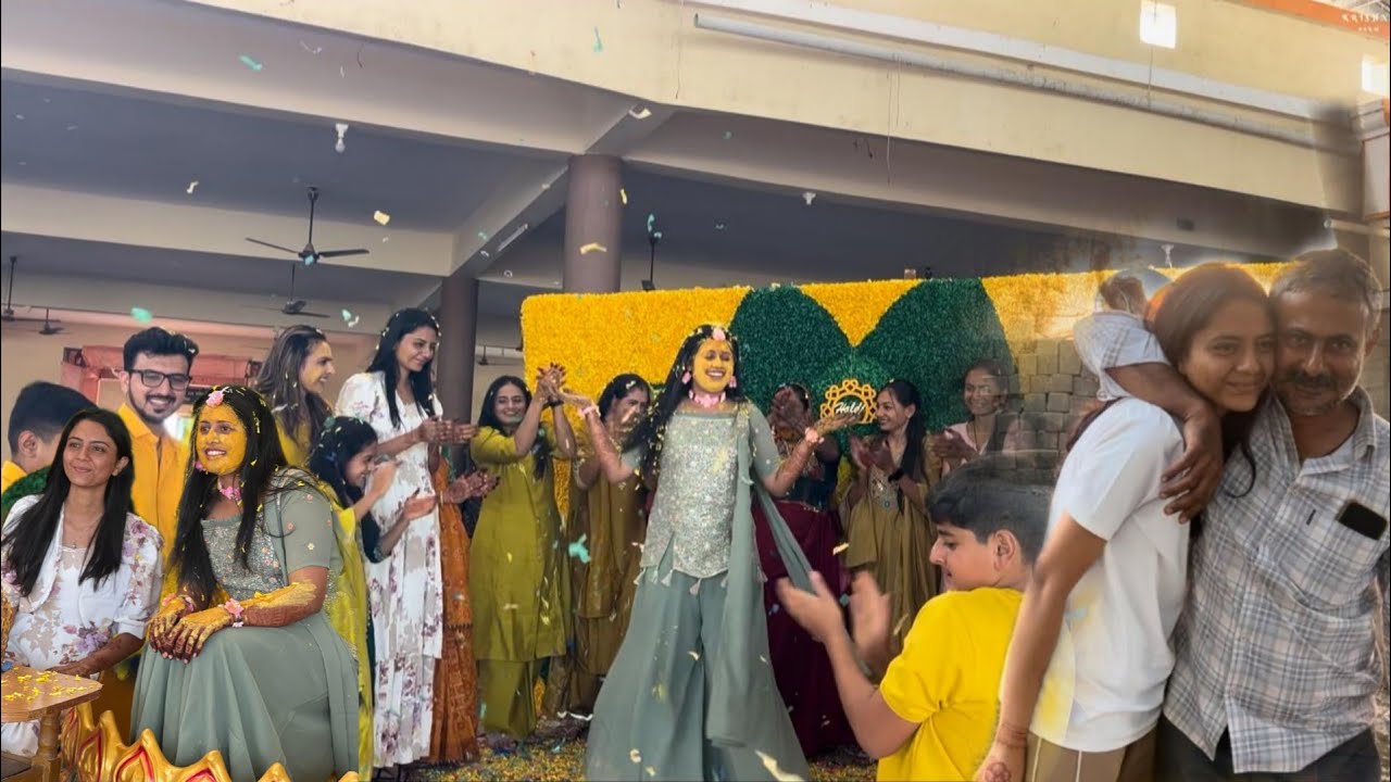 Pooja ghar aa gay....Ghar ki shaadi....haldi