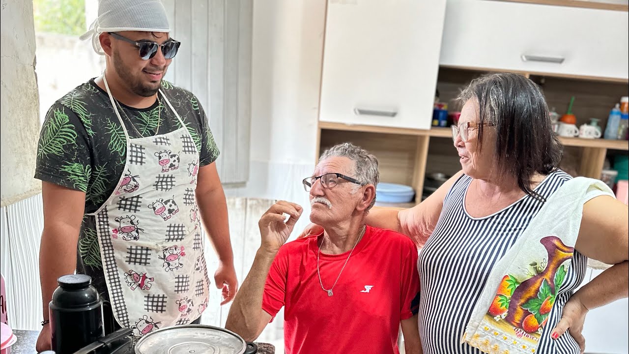 Xaninha Contratou Um Diarista! / Zé Fazendo Tudo Pra Vizinha!😂😂