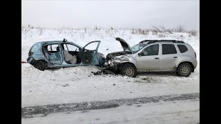 Лоб в лоб на полном ходу с Кроссовером: В ДТП в Татарстане погибла 71-летняя женщина