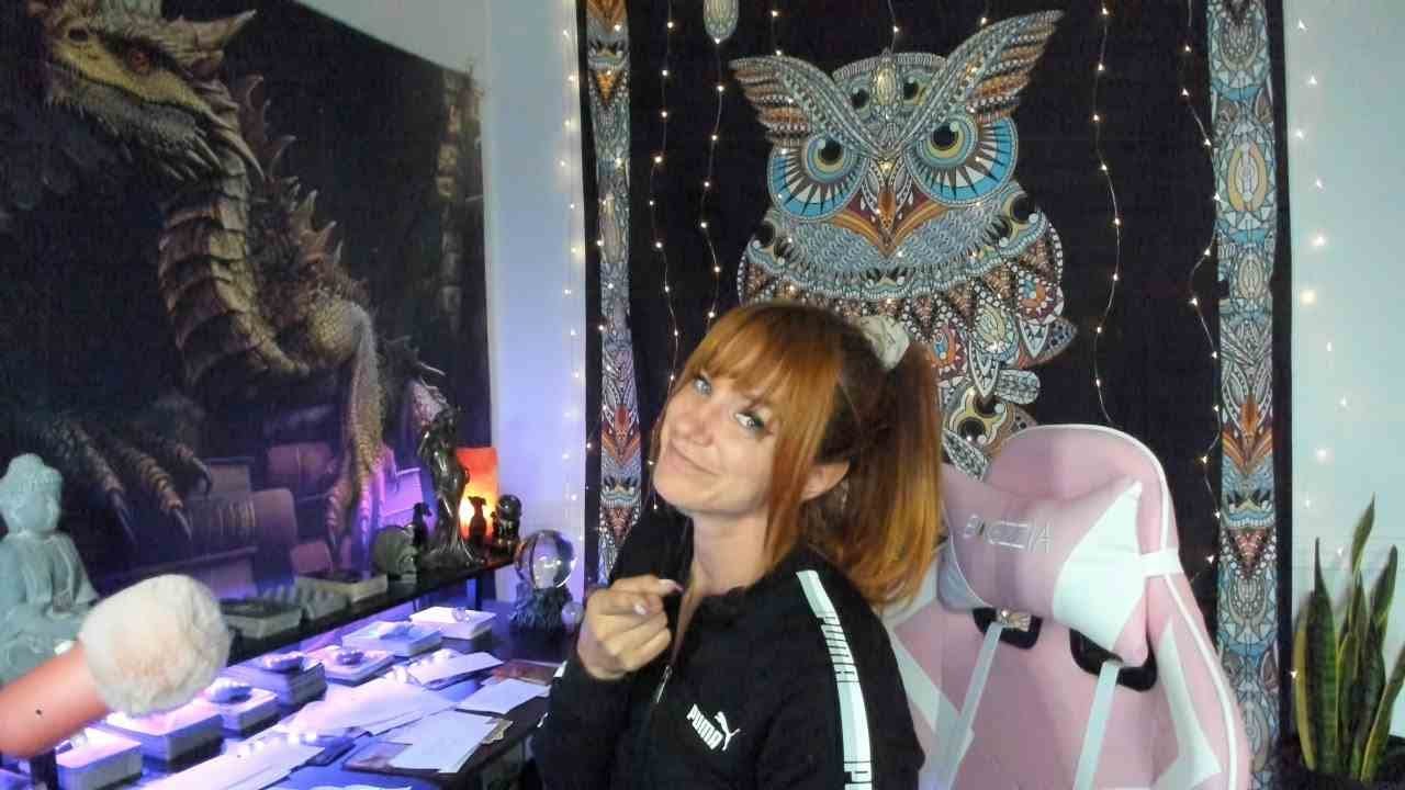 Someone thinks you don't know.. OHH but you know .. The energetic dance.