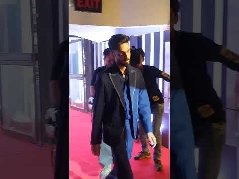 Rockstar Anirudh's Entry!