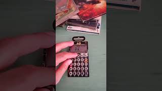 Sampling and playing a Hip Hop Beat #beatmaker #beat #pocketoperator #hiphop #sample #freestyle