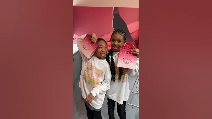 Sekora and Sefari Made Their Own Lip Gloss 💄