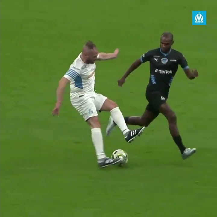 Le tir de JUL dans le match des héros 🥵