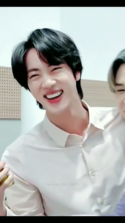 Jin's selfie time 🤣|#btsfunny #jikook #jin #jimin #jk #hobi #tae #shorts #trendingstatus #cute #fyp