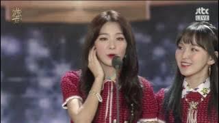 [170114] EXO and RED VELVET “CeCi Asia Icon” Award @ 31st Golden Disk Awards