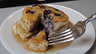 Blueberry Pancakes (Quick and Easy)